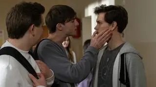 Co się wydarzy w kwietniu w "Na Wspólnej"? Grzesiek będzie prześladowany za to, kim jest?