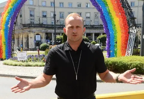 Borys Szyc zrezygnował z wakacji za granicą i remontu. "Coraz mniej zostaje nam na życie"