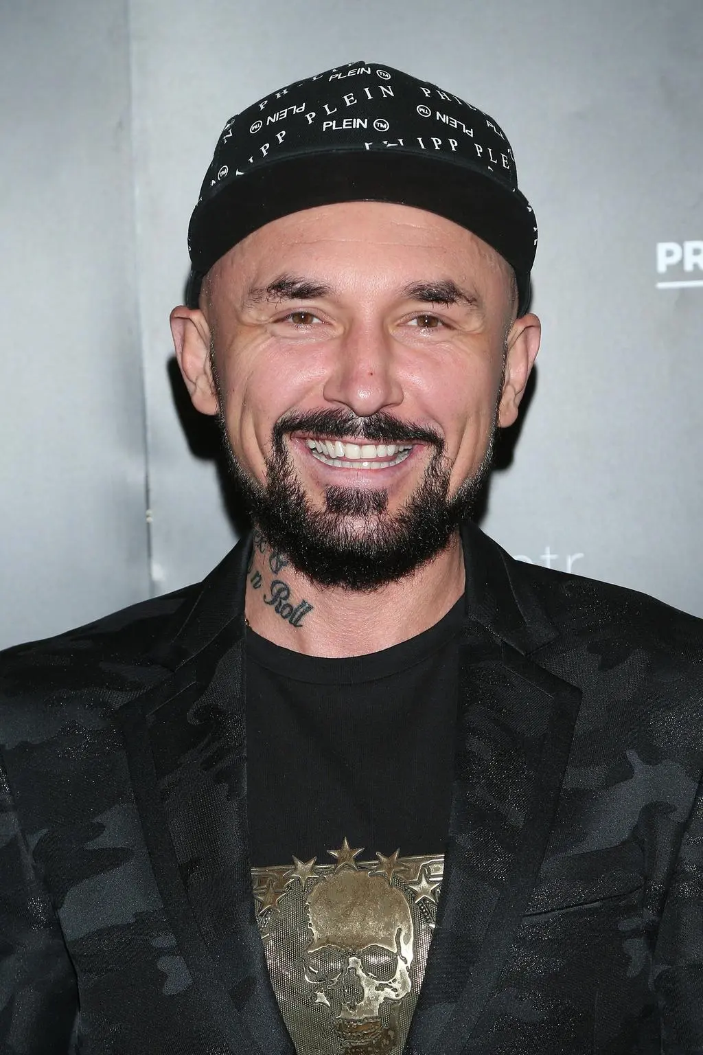 Patryk Vega - jak się naprawdę nazywa?