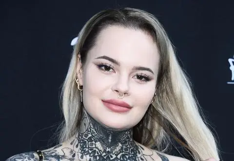 Monika Miller przymierzyła suknię ślubną. Odważny wybór?