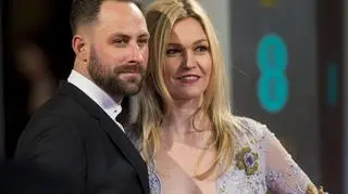 Julia Stiles z mężem Prestonem Cookiem