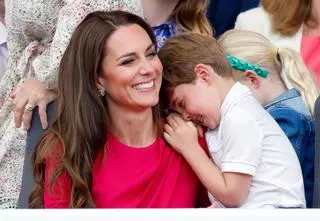 Księżna Kate mimo choroby stara się zapewnić dzieciom normalne życie. Szykuje wielką niespodziankę