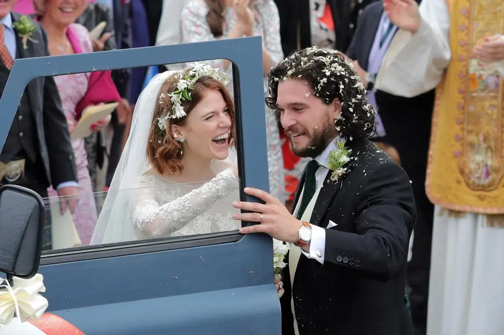 Rose Leslie i Kit Harington  