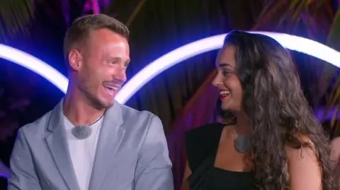 "True Love". Kuba i Sara są parą po programie?