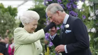 Król Karol III i królowa Elżbieta II
