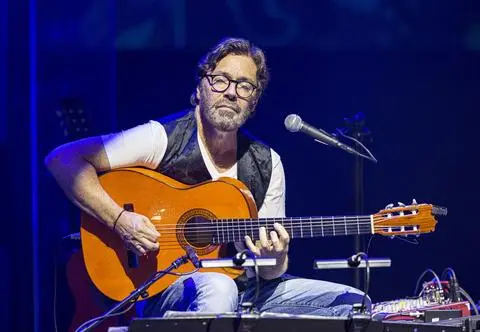 Al Di Meola miał zawał podczas koncertu. Gitarzysta trafił do szpitala 