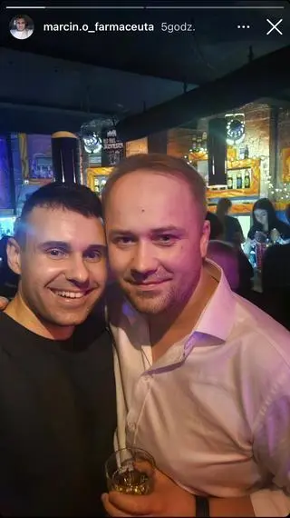 Marcin Osuch w towarzystwie uczestnika "Ślubu od pierwszego wejrzenia"