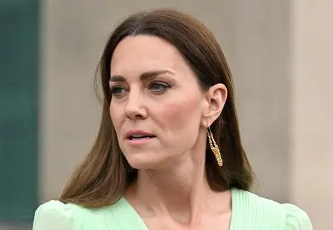 Wielki skandal wokół zdjęcia księżej Kate. "Wycięto jej twarz z okładki, którą zrobiła wiele lat temu"
