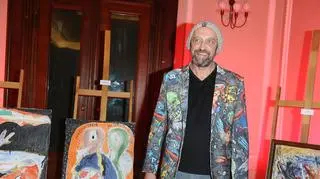 Janusz Chabior zadebiutował jako malarz. Wszystko dzięki żonie