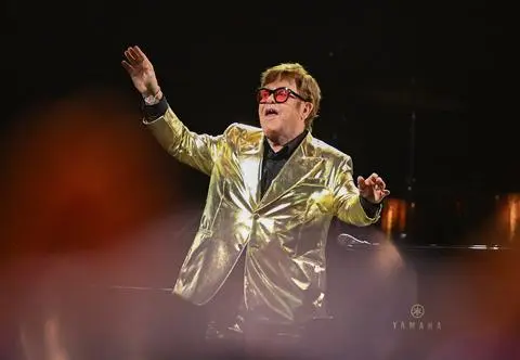 Elton John dał występ życia na Glastonbury. Muzyk pożegnał się z fanami