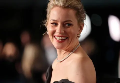 Oscary 2023. Elizabeth Banks była o krok od wpadki. Straciła równowagę na scenie