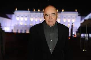 Stanisław Tym był członkiem komitetu poparcia Bronisława Komorowskiego w 2010 roku