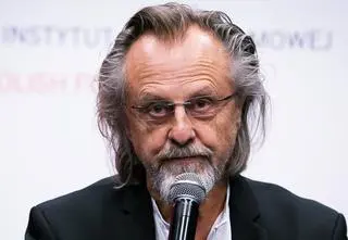 Jan A.P. Kaczmarek walczy o życie. Zrozpaczona żona prosi o pomoc finansową