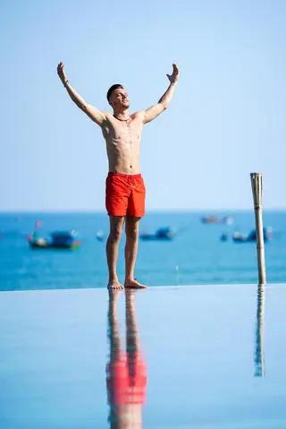 Janek Wojciechowski z "Hotelu Paradise 8"