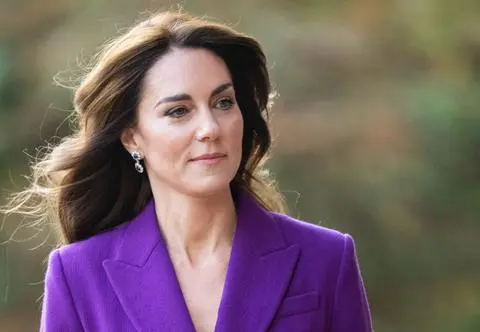 Kate Middleton pojawiła się publicznie pierwszy raz od grudnia. Wszyscy patrzą na to, jak wygląda