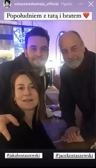 Maja Ostaszewska dodała na Instagram rodzinne zdjęcie. Pozuje z Jakubem Ostaszewskim i Jackiem Ostaszewskim