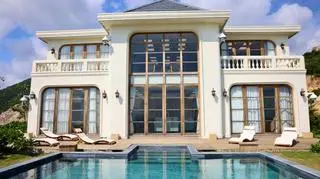 "Hotel Paradise 8". Willa w Wietnamie