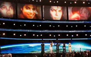 Céline Dion na koncercie ku czci Michaela Jacksona