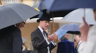 Książę William urządził przyjęcie. U jego boku trzy kobiety - kim są?