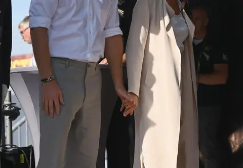 Meghan Markle i książę Harry wypoczywają na pięknej wyspie. "Miliarderzy uciekają tam przed milionerami"