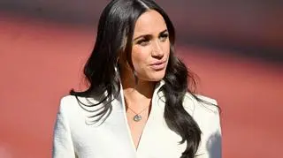 Meghan Markle ma nękać celebrytów wiadomościami