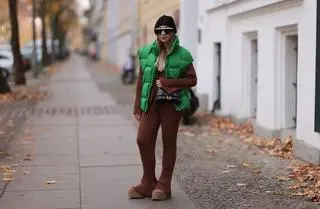 Influencerka Sonia Lyson w śniegowcach