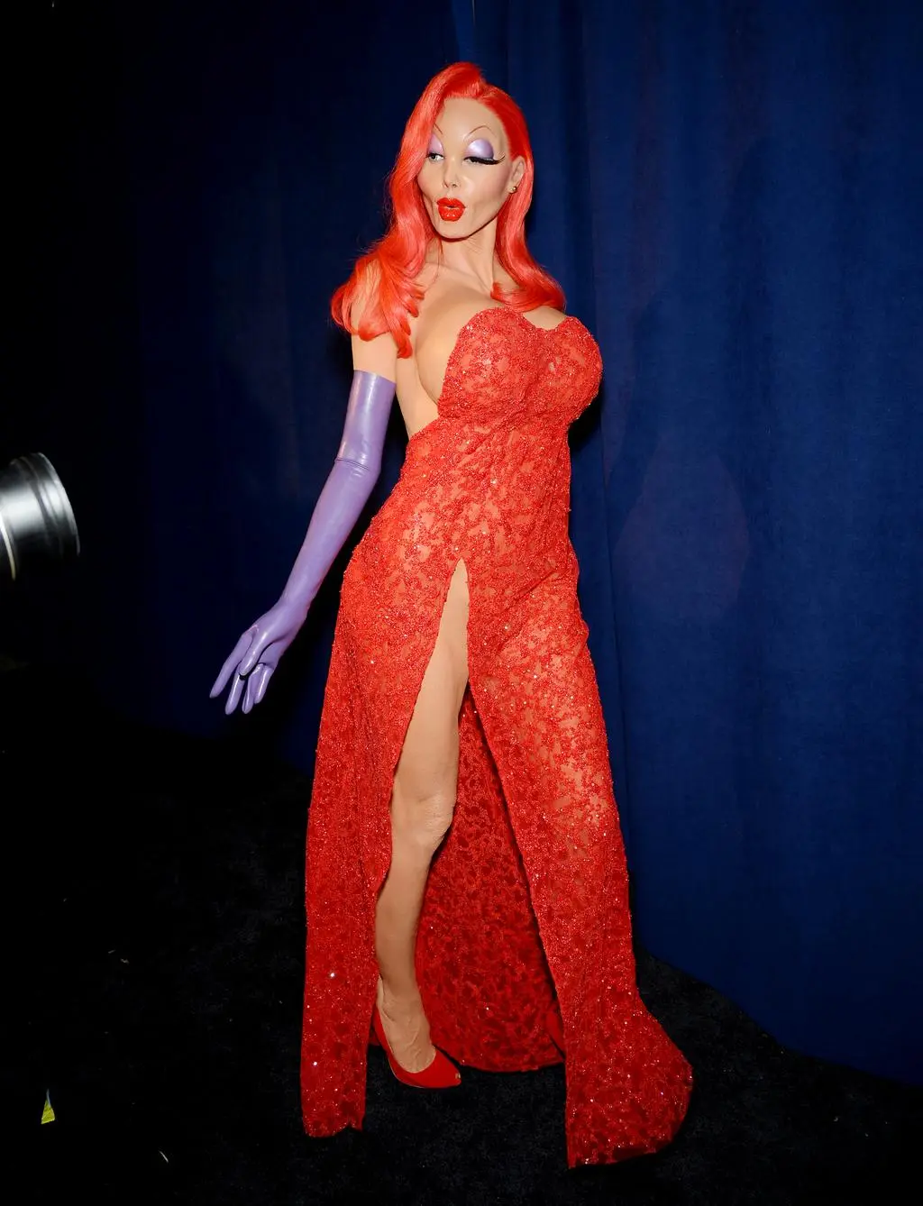 Aktualnie czytasz: Heidi Klum zaszalała z kostiumem na Halloween. Niektórych może przyprawić o mdłości