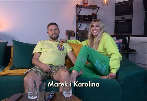 Karolina Miłoń z "Gogglebox. Przed telewizorem" w "Naszych w mundurach". Co o niej wiemy?