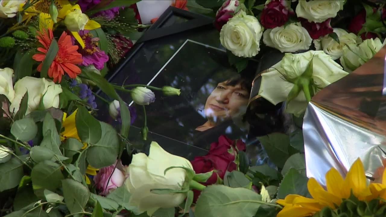 Ewa Demarczyk spoczęła na krakowskim Cmentarzu Rakowickim w Alei Zasłużonych