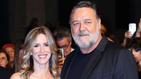 Russell Crowe z Britney Theriot po raz pierwszy na czerwonym dywanie 
