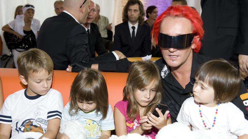 Michał Wiśniewski z dziećmi