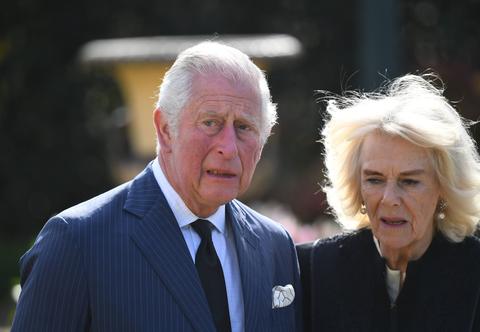 Próbowano podpalić Pałac Buckingham. W środku był Karol III i jego żona