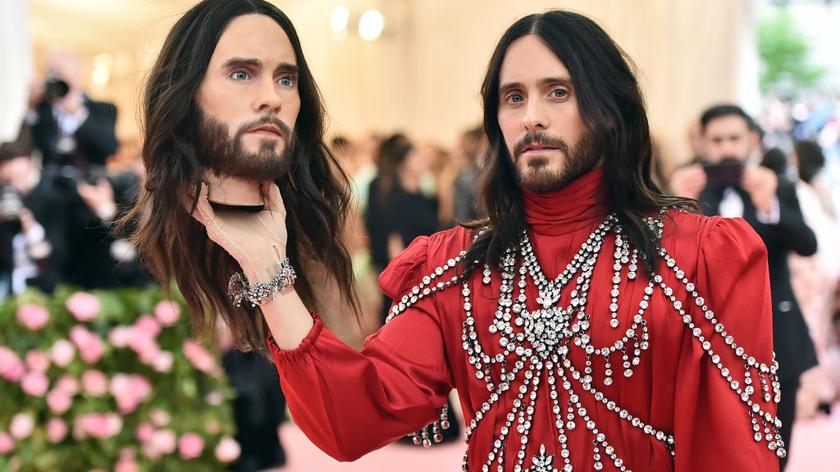 Met Gala. Jared Leto w towarzystwie własnej głowy