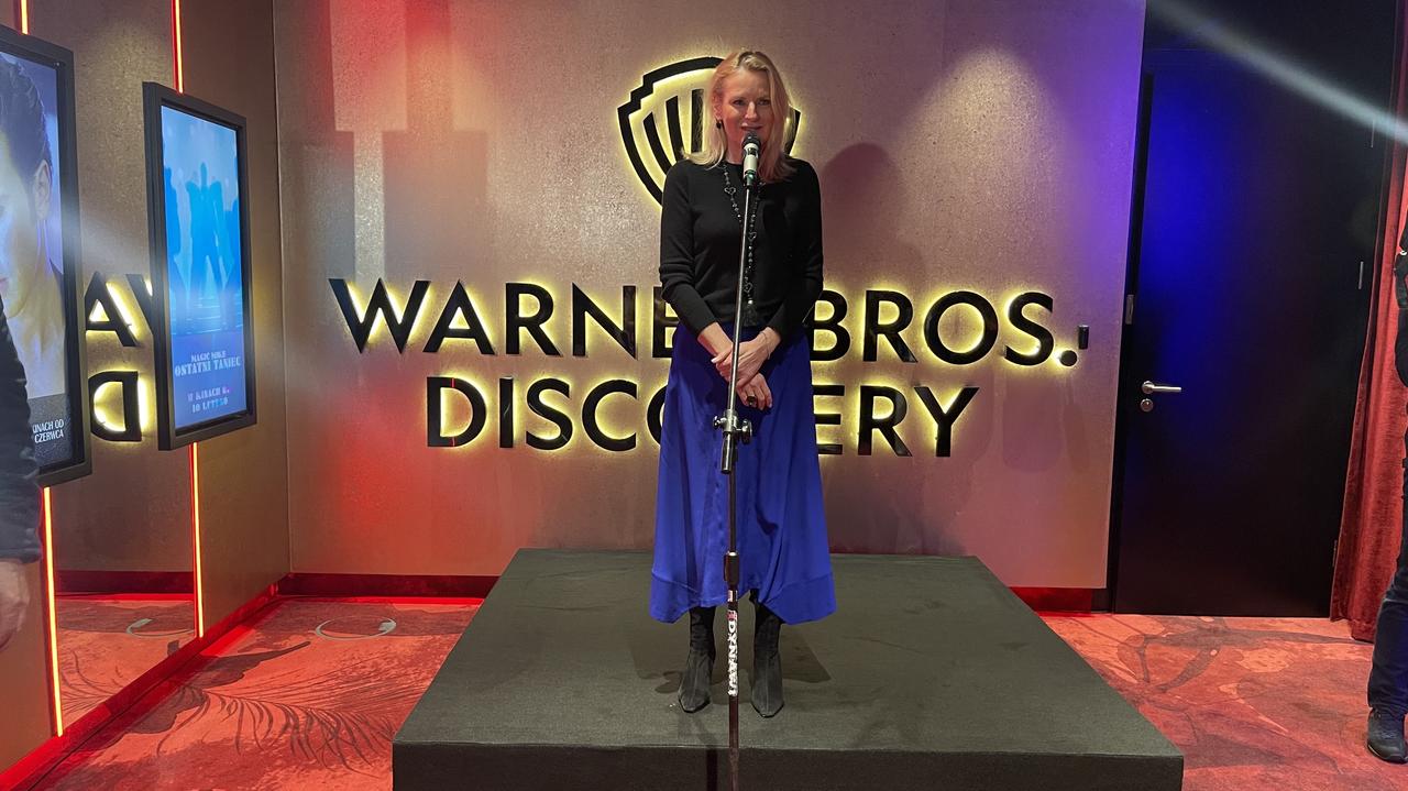 Kasia Kieli zainaugurowała 100-lecie firmy Warner Bros w Warszawie w siedzibie Warner Bros Discovery