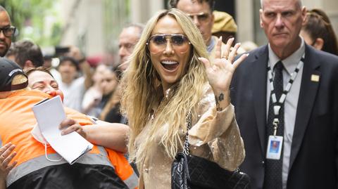 Mama Miley Cyrus pokazała zdjęcia z zaręczyn. Tish Cyrus wychodzi za mąż za gwiazdę "Priston Break"