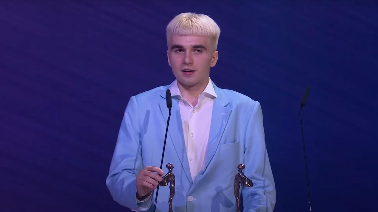Mata na okładce październikowego 