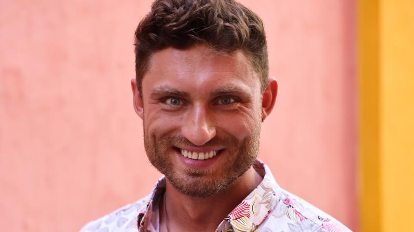 "Hotel Paradise". Krzysztof Ćwiertnia