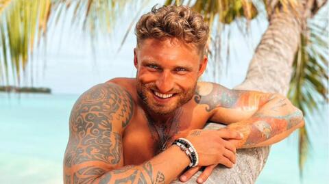 Krzysztof Ćwiertnia z "Hotelu Paradise 7"