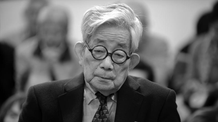 Kenzaburo Oe nie żyje