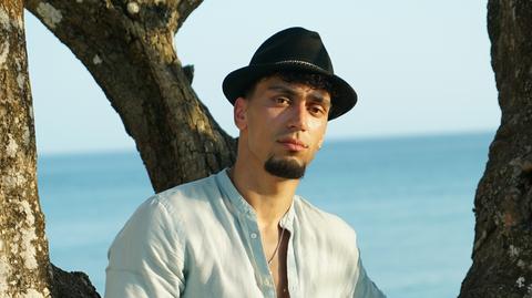 David Andronic z "Hotelu Paradise"