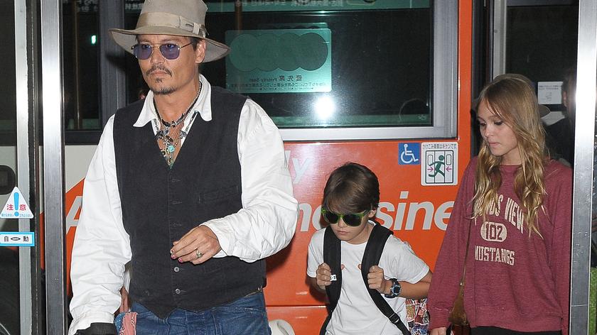 Johny Depp z dziećmi w 2013 roku